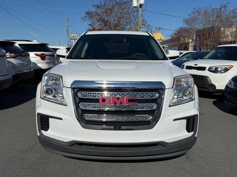 Used 2017 GMC Terrain SLE image 2