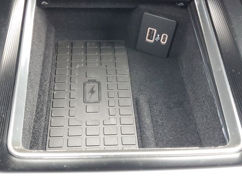 New 2026 Lincoln Corsair Premiere image 24