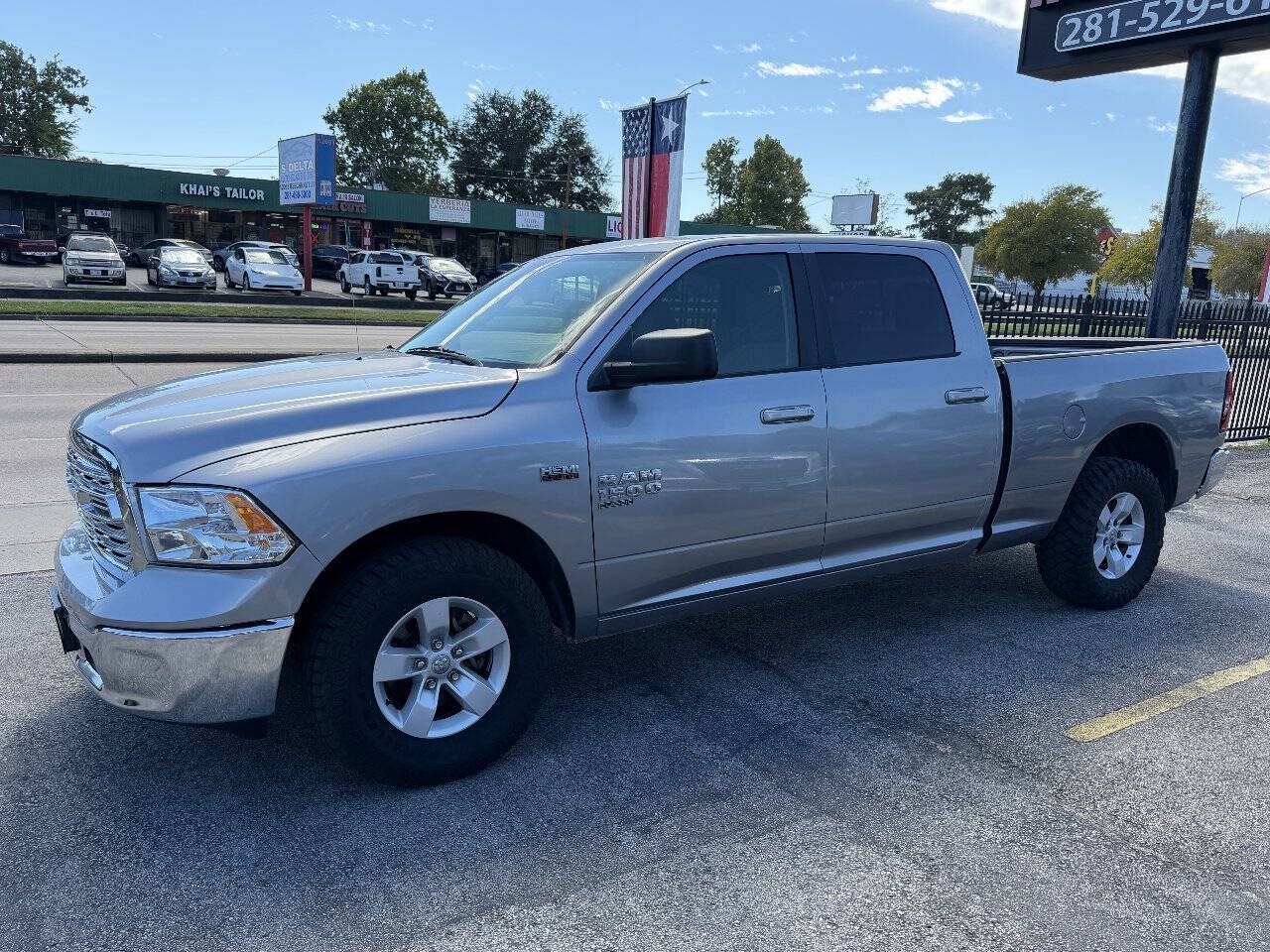 Used 2019 RAM 1500 Classic SLT RWD image 3