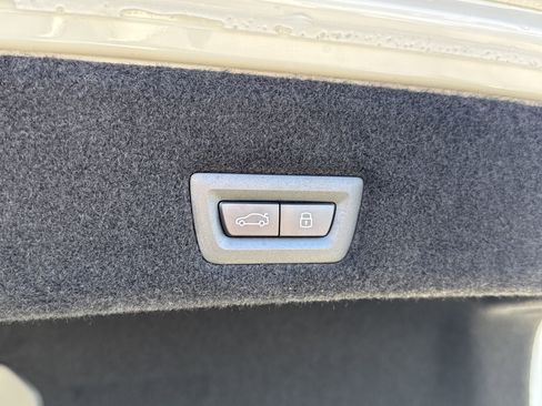 New 2026 BMW 750e xDrive w/ Executive Package image 25