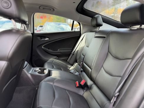 Used 2017 Chevrolet Volt LT w/ Comfort Package image 6