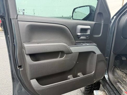 Used 2018 Chevrolet Silverado 1500 LT w/ All Star Edition image 17