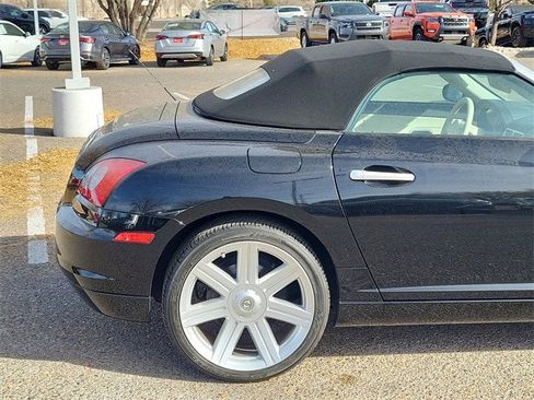 Used 2005 Chrysler Crossfire Limited image 4