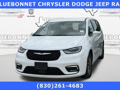 Used 2022 Chrysler Pacifica Touring-L
