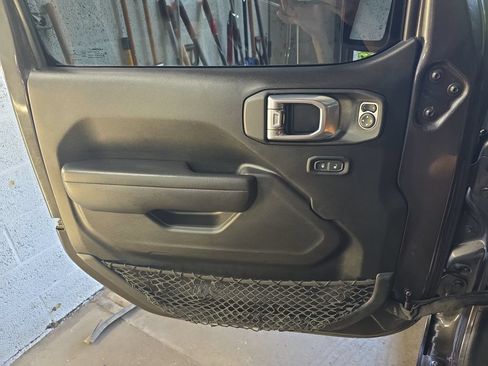 Used 2021 Jeep Wrangler Unlimited Sport AWD/4WD image 25