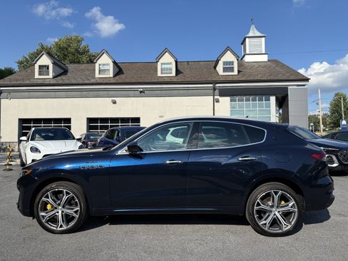 Used 2022 Maserati Levante Modena AWD/4WD image 2