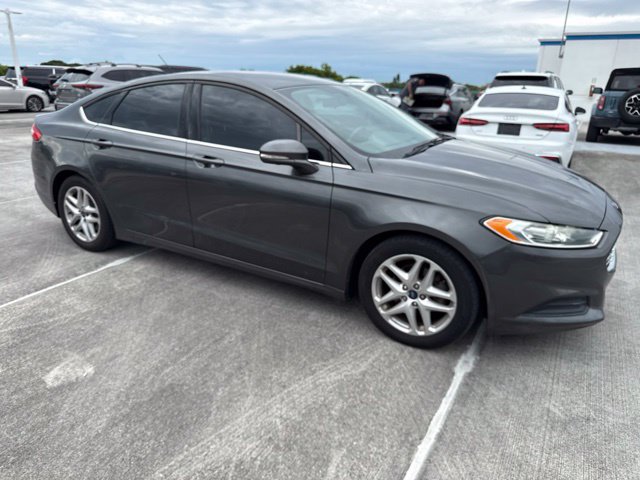 Used 2016 Ford Fusion SE FWD image 15