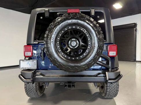 Used 2013 Jeep Wrangler Unlimited Rubicon w/ Connectivity Group AWD/4WD image 5