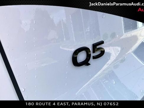 Used 2025 Audi Q5 Premium w/ Convenience Package AWD/4WD image 23