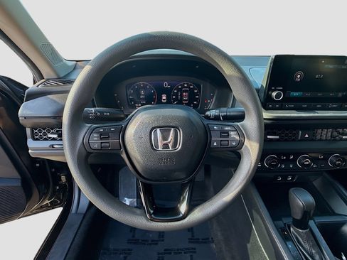 Used 2023 Honda Accord EX image 9