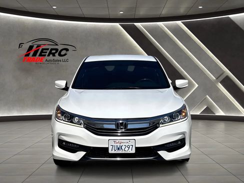 Used 2017 Honda Accord Sport image 13