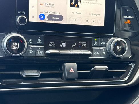 Certified 2023 Toyota Highlander LE image 23