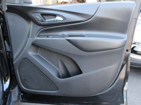 Used 2018 Chevrolet Equinox LT image 10