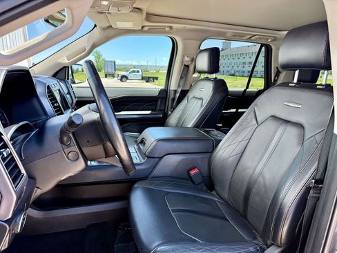 Used 2019 Ford Expedition Platinum AWD/4WD image 11