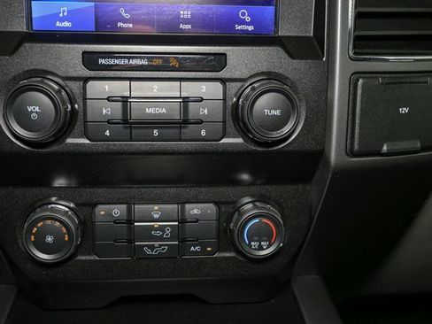 Used 2020 Ford F150 XLT image 21