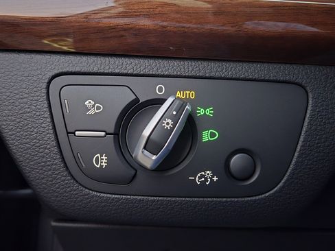 Used 2023 Audi Q5 2.0T Premium w/ Convenience Package image 31