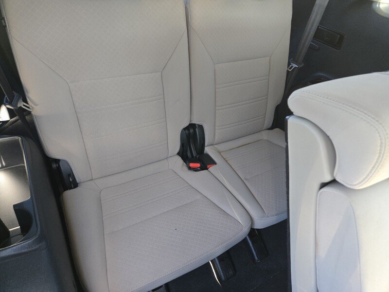Used 2019 Kia Sorento FWD image 15