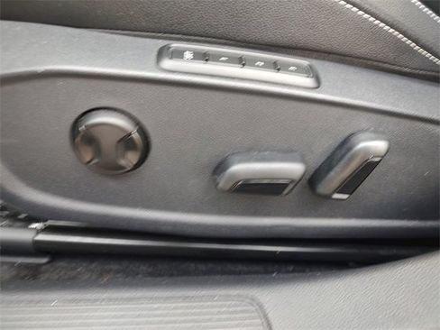 Used 2024 Volkswagen Jetta SEL image 19