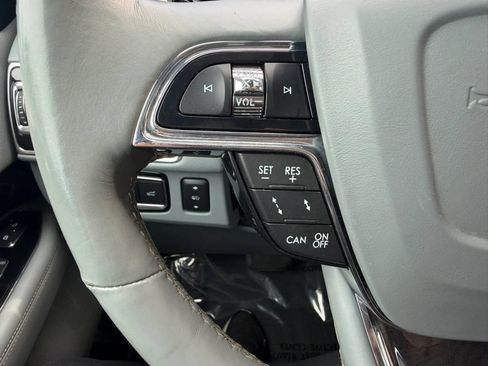 Used 2019 Lincoln Navigator Reserve AWD/4WD image 20
