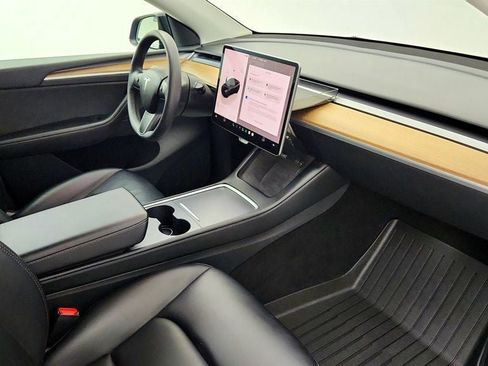 Used 2023 Tesla Model Y Long Range AWD/4WD image 28