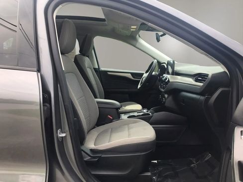Used 2022 Ford Escape SE w/ SE Sport Appearance Package AWD/4WD image 48