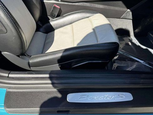 Used 2018 Porsche 718 Boxster S image 36