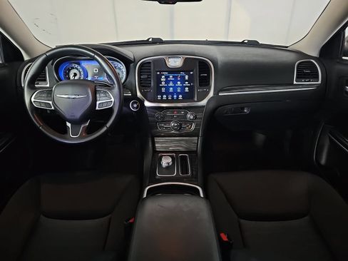 Used 2021 Chrysler 300 Touring w/ Sport Appearance Package RWD image 11