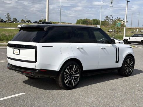 New 2026 Land Rover Range Rover SE AWD/4WD image 5