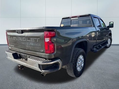 Used 2022 Chevrolet Silverado 2500 LT w/ Convenience Package AWD/4WD image 4