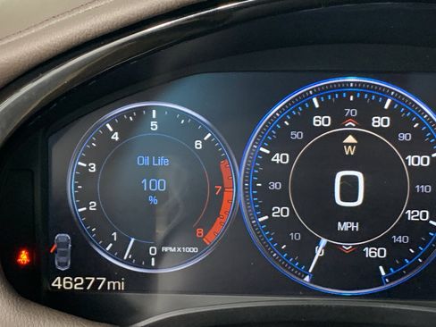 Used 2013 Cadillac XTS Premium FWD image 24
