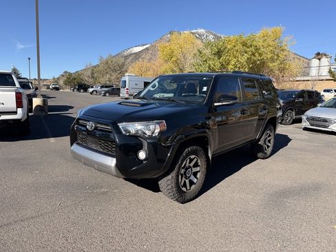 Used 2020 Toyota 4Runner TRD Off-Road Premium image 2