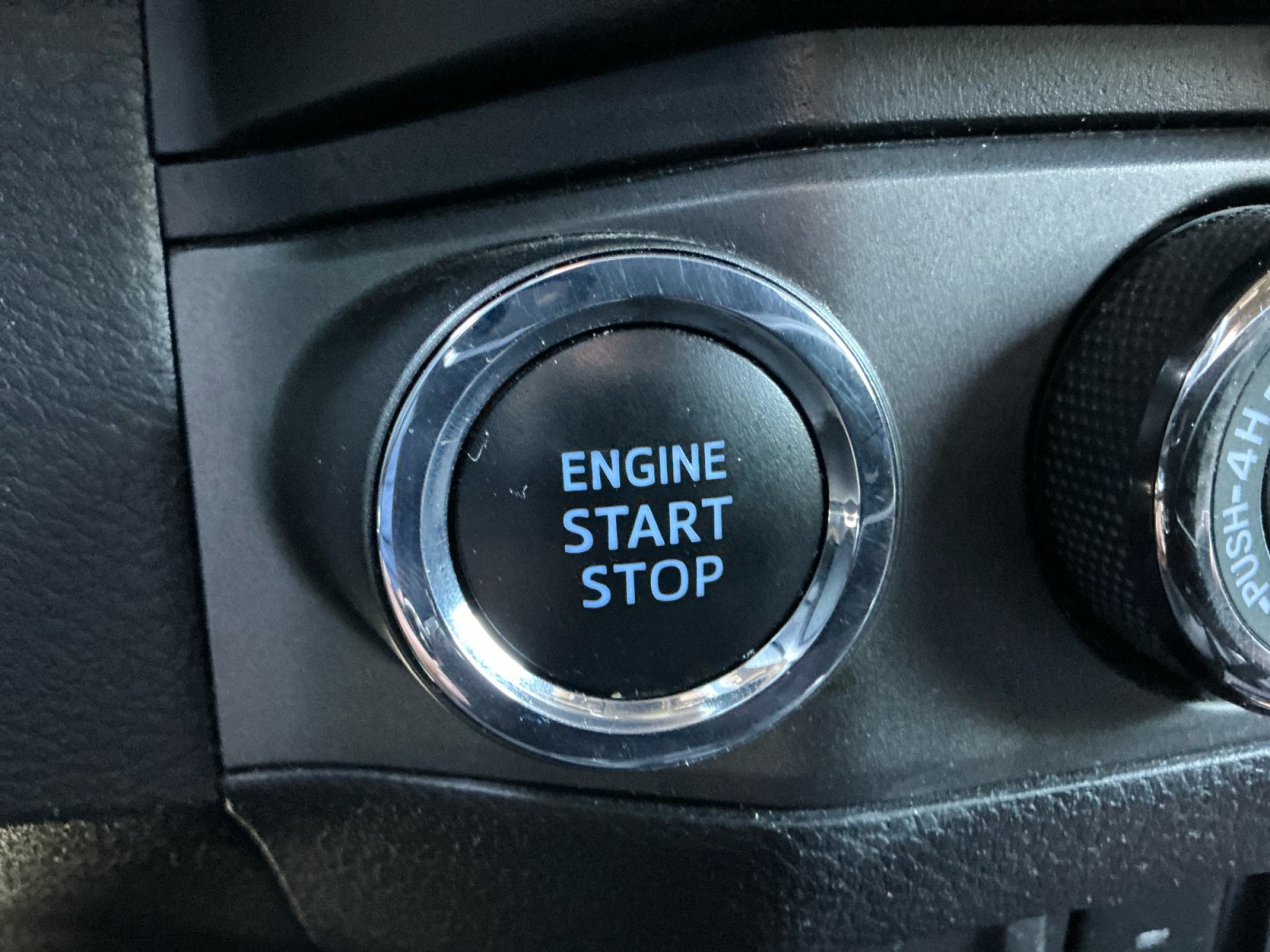 Certified 2019 Toyota Tacoma TRD Sport AWD/4WD image 28
