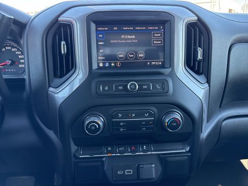 Used 2022 Chevrolet Silverado 1500 Custom image 15