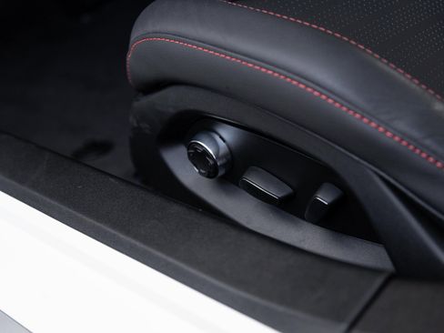 Used 2025 Chevrolet Corvette Z06 w/ Battery Protection Package image 23