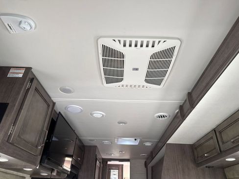 Used 2022 Mercedes-Benz Sprinter 3500 image 22