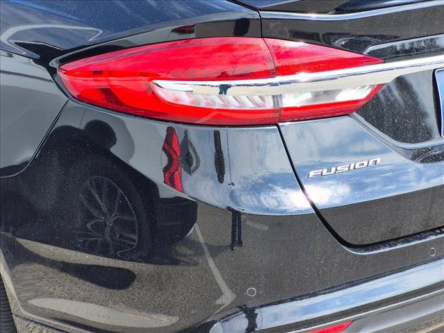 Used 2018 Ford Fusion SE w/ Equipment Group 201A FWD image 11
