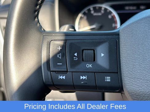 Used 2025 Nissan Rogue SV AWD/4WD image 11