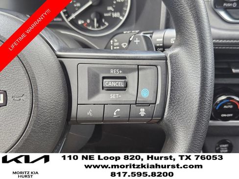 Used 2024 Nissan Rogue SV FWD image 28