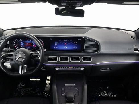 Certified 2025 Mercedes-Benz GLS 450 4MATIC image 8