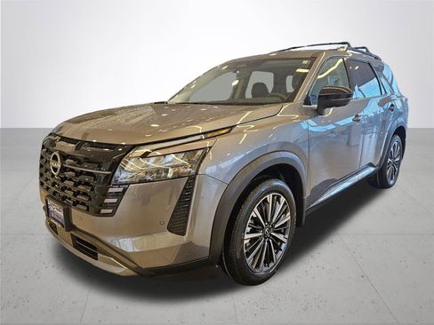 New 2026 Nissan Pathfinder Platinum w/ Cargo Package AWD/4WD image 2