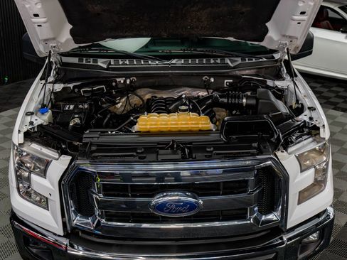 Used 2017 Ford F150 XLT AWD/4WD image 5