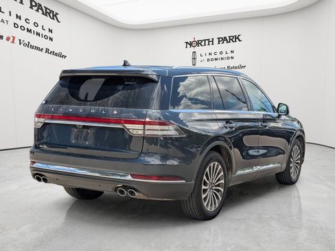 Used 2022 Lincoln Aviator Reserve w/ Equipment Group 201A RWD image 3