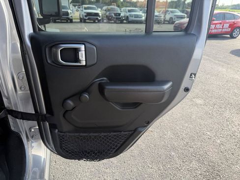 Used 2020 Jeep Wrangler Unlimited Sport AWD/4WD image 18