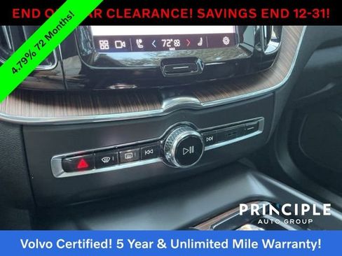 Certified 2023 Volvo XC60 B5 Ultimate w/ Protection Package Premier image 15
