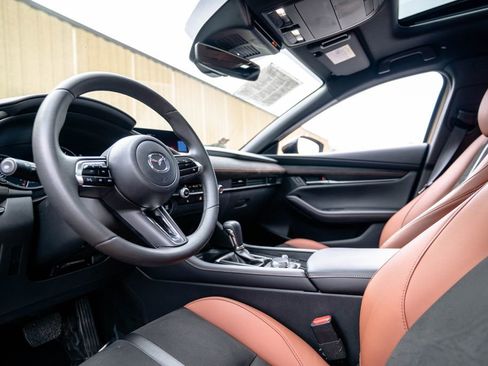 Used 2024 MAZDA MAZDA3 s AWD/4WD image 4