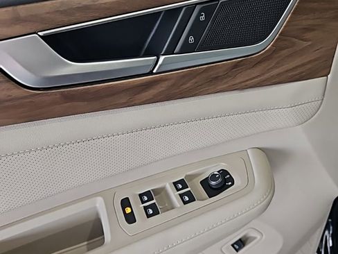 New 2026 Volkswagen Atlas SE FWD image 30