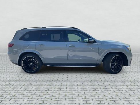 Used 2024 Mercedes-Benz GLS 580 4MATIC image 9