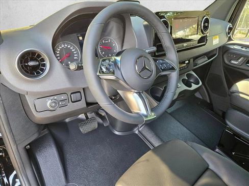 New 2025 Mercedes-Benz Sprinter 2500 image 3