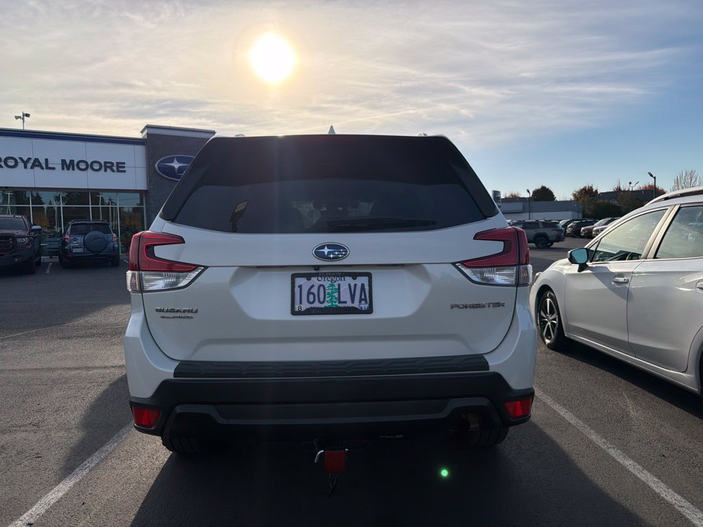Used 2019 Subaru Forester Premium AWD/4WD image 4