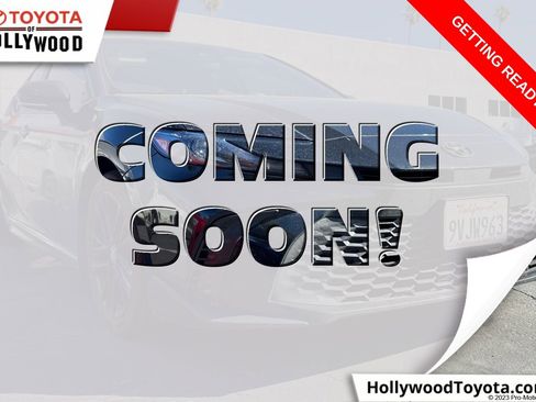 Certified 2025 Toyota Camry SE image 1